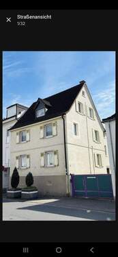 Bild 1 - Stadthaus in zentraler Lage renovierungsbedürftig