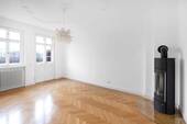 Weiteres Zimmer mit Kamin - 4 Zimmer Etagenwohnung in Berlin-Weissensee