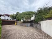 Zufahrt - 6 Zimmer Einfamilienhaus zum Kaufen in Remshalden