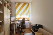 Kinderzimmer/Büro - 