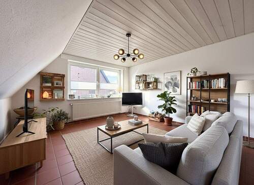 Wohnzimmer OG virtuell möbliert - 