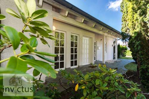 Seitenansicht - Ein Haus zum Verlieben und zum Vergessen..., 7 Zim, Garten, Einliegerwhg. und vieles mehr...