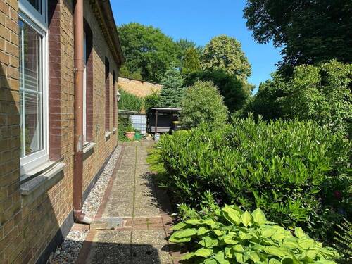 Weg ums Haus - 