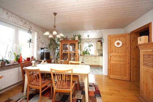 Essbereich und offene Küche - Einfamilienhaus mit 145,00 m² in Fulda zum Kaufen