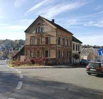 DENKMAL- Kleines Mehrparteienhaus im schönen möchte Markneukirchen zu neuem Leben erweckt werden