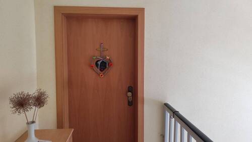 Wohnungstür - 3 Zimmer Etagenwohnung zum Kaufen in Niesky