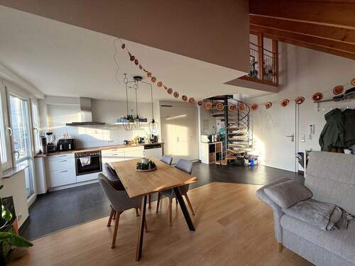 Wohnen-Essen-Kochen - 2 Zimmer Etagenwohnung zur Miete in Stuttgart