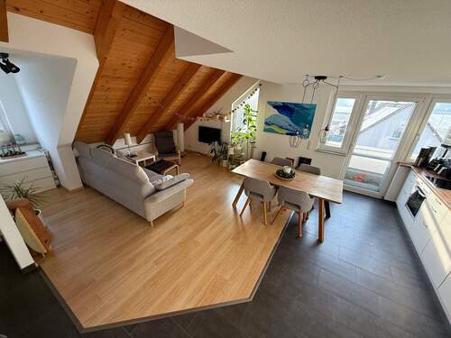 Wohnen-Essen-Kochen - 2 Zimmer Etagenwohnung in Stuttgart