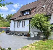 Modernisiertes Einfamilienhaus mit pflegeleichtem Garten in Freilingen