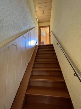 Treppenaufgang zum DG - 