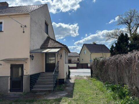 Hofeinfahrt - 5 Zimmer Einfamilienhaus zum Kaufen in Kloster Lehnin