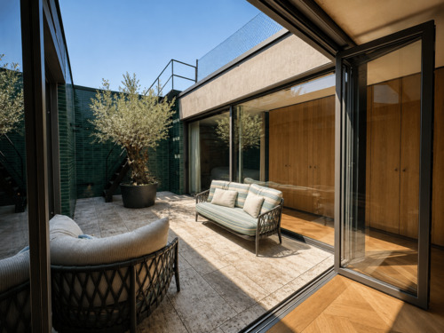 Sonniger Atrium - Mehrfamilienhaus, Wohnhaus mit 280,00 m&sup2; in München zum Kaufen