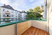 Ruhiger sonniger Balkon - 