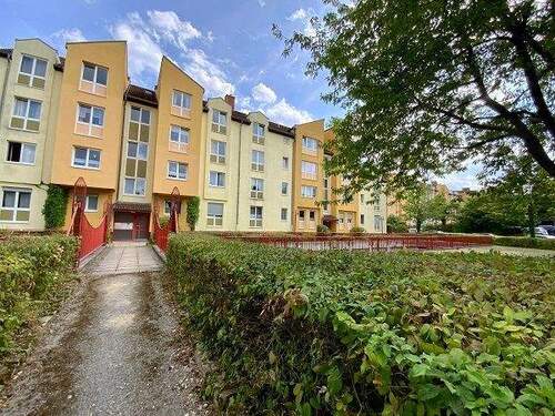 Carl-Bantzer-Straße 34+36 - Schön geschnittene 3-Zimmer-Wohnung mit Tageslichtbadezimmer