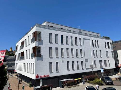 Hausansicht - Moderne 2-Zimmerwohnung mit Balkon und Einbauküche in direkter Citylage von Montabaur ***Barrierefrei***