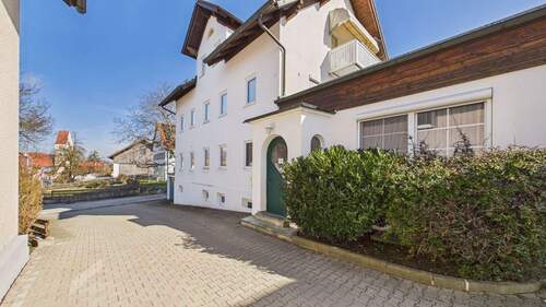 Ansicht Gebäude.jpg - Saniertes Wohn- und Geschäftshaus