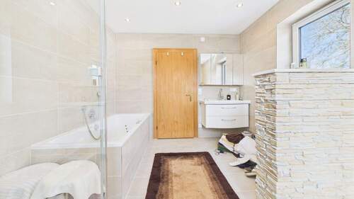 Ansicht Bad 1.OG.jpg - Mehrfamilienhaus, Wohnhaus mit 389,00 m&sup2; in Bad Wörishofen zum Kaufen