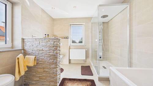 Badezimmer 1.OG.jpg - 