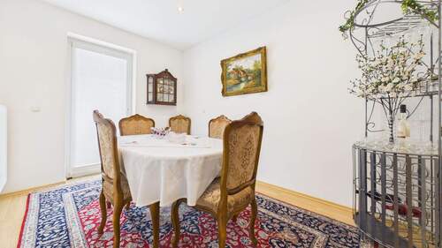 Esszimmer 1.OG.jpg - 