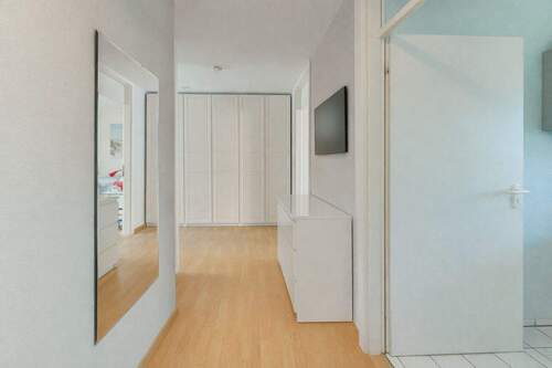 Flur visualisiert - 3 Zimmer Etagenwohnung zum Kaufen in Freiburg im Breisgau