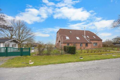 Gebäudeansicht von Weiten - 8 Zimmer Mehrfamilienhaus, Wohnhaus in Wangerland