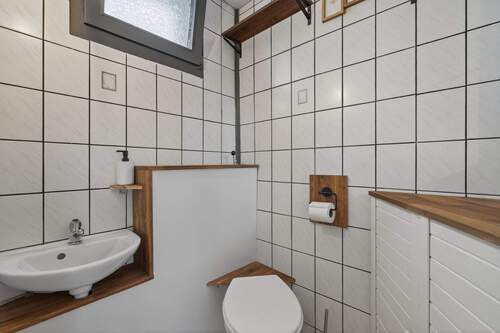 WC - 