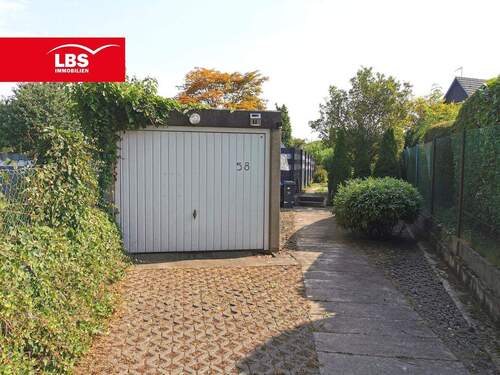 Garage mit Stellplatz - 3 Zimmer Einfamilienhaus in Leverkusen