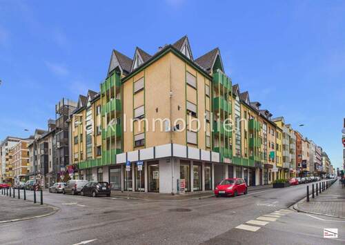 Hausansicht - ***Mitten in den Quadraten-mitten im Leben! 2 ZKBB+Tiefgaragenstellplatz in Mannheim-City***