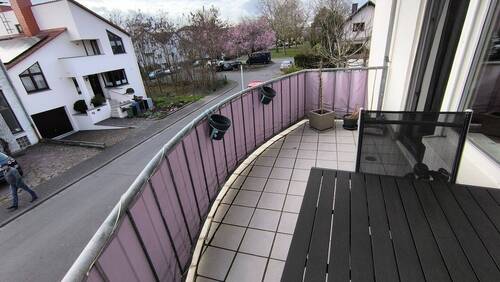 Süd Westbalkon - 3 Zimmer Etagenwohnung in Bischofsheim
