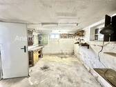 21 Raum zur Garage - 