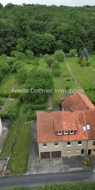 2 Hausansicht mit Waldblick - 7 Zimmer Doppelhaushälfte zum Kaufen in Alfeld (Leine) / Gerzen