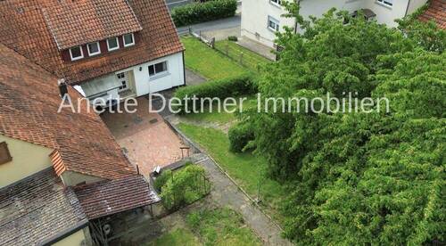 3 Hausansicht hinten mit Nebengebäude - 7 Zimmer Doppelhaushälfte in Alfeld (Leine) / Gerzen
