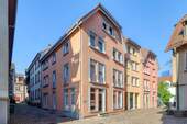 Hausansicht - Altstadtflair - schöne 3-Zimmer-Dachgeschosswohnung in Ettlingen-Zentrum