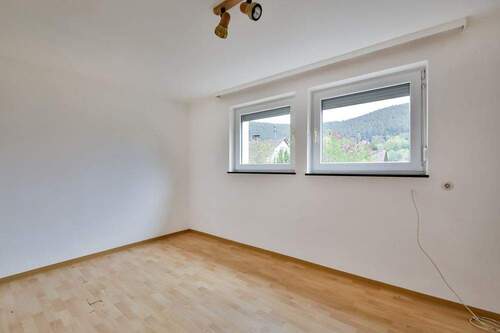 Arbeits-/ Kinderzimmer - UG - 