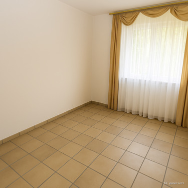 Einzelbüro im EG rechts - 