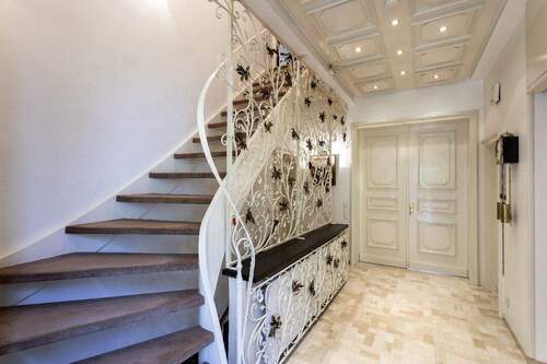 Repräsentatives Entrée - 