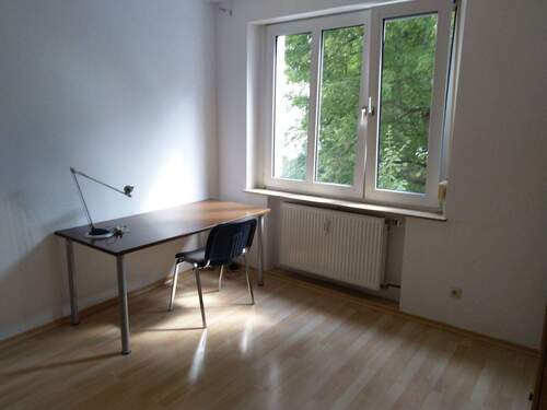 Zimmer 2 - 