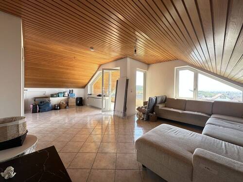 Wohnzimmer Ansicht 2 - 3 Zimmer Etagenwohnung in Ihringen