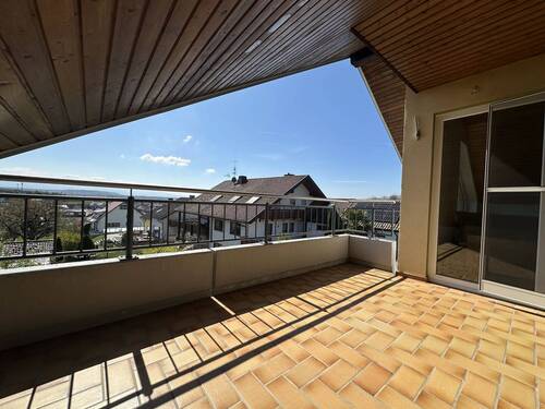 Balkon mit herrlicher Fernsicht - Etagenwohnung mit 96,00 m&sup2; in Ihringen zur Miete