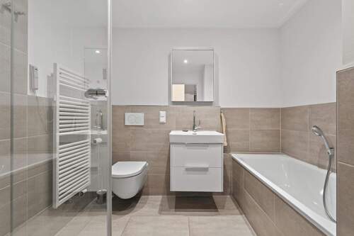 Badezimmer - 3 Zimmer Etagenwohnung zum Kaufen in Karlsruhe