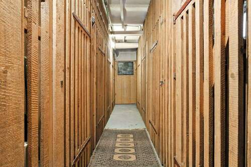 Keller mit Abstellraum - 