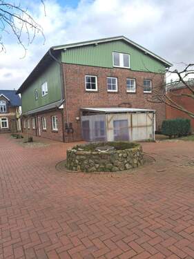 Objektansicht - Großes Wohnhaus in Remmels zu vermieten!