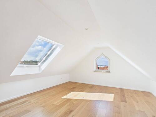 Schlafen/Arbeiten 4 Zimmer Whg. - 