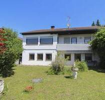 Freistehendes Einfamilienhaus mit ELW, großem Garten und 3 Garagen auf 1.443 m² Grundstück - Illingen Schützingen
