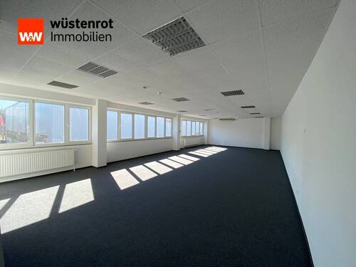 Innenraum - Attraktive Bürofläche mit KFZ-Stellplätzen im Gewerbegebiet Hallstadt an der A70
