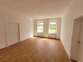 Wohnzimmer.jpg - 4 Zimmer Etagenwohnung in Heidenau