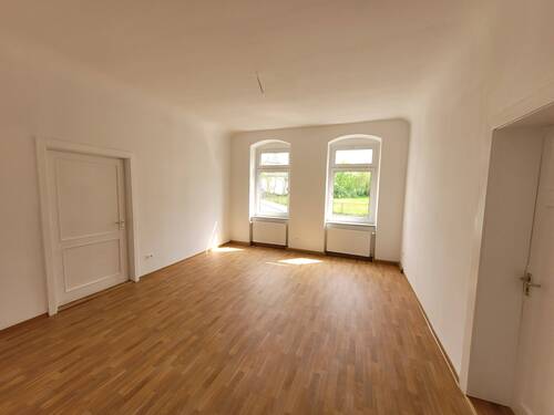 Wohnzimmer.jpg - 4 Zimmer Etagenwohnung in Heidenau