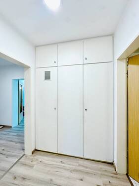 Einbauschrank im Flur - 