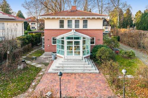 Hausansicht - 6 Zimmer Einfamilienhaus in Falkensee