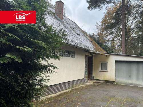 Eingangsbereich und Garage - Einfamilienhaus mit 90,00 m&sup2; in Wedemark zum Kaufen